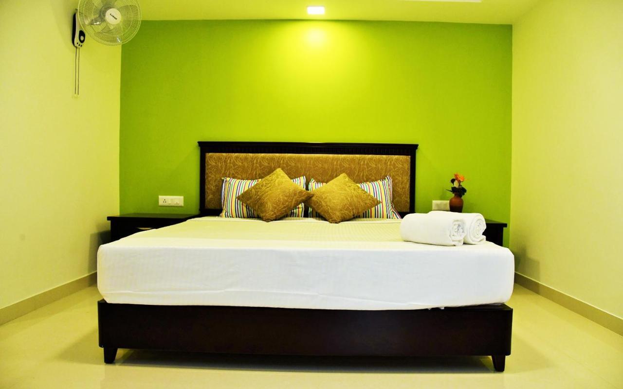 Hotel Temple Plaza Kochi Chottanikara Exterior foto
